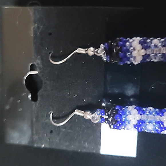 PIMA / MARICOPA Native American Hand Made Blue & Clear Seed Bead Earrings. - Picture 4 of 5